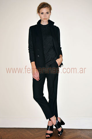 Cardigan animal print chaleco negro pantalon negro Jenni Kayne